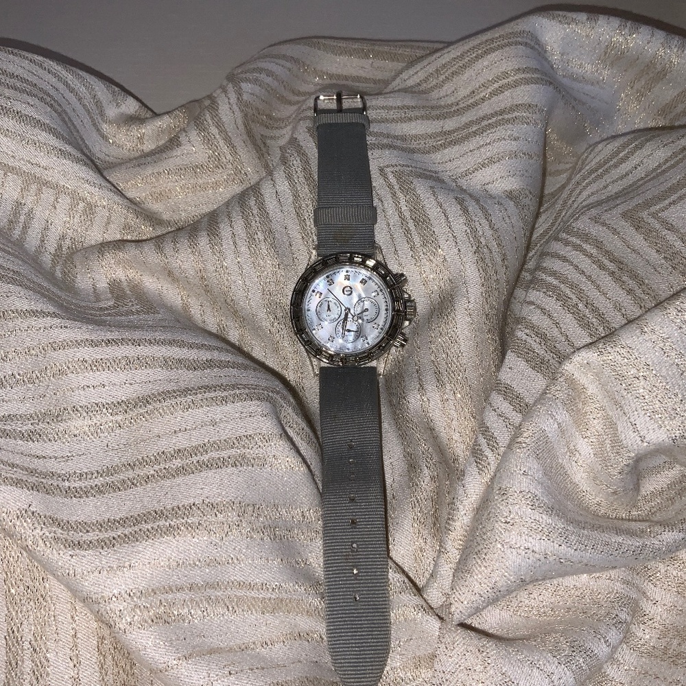 Ladies Gossip Watch